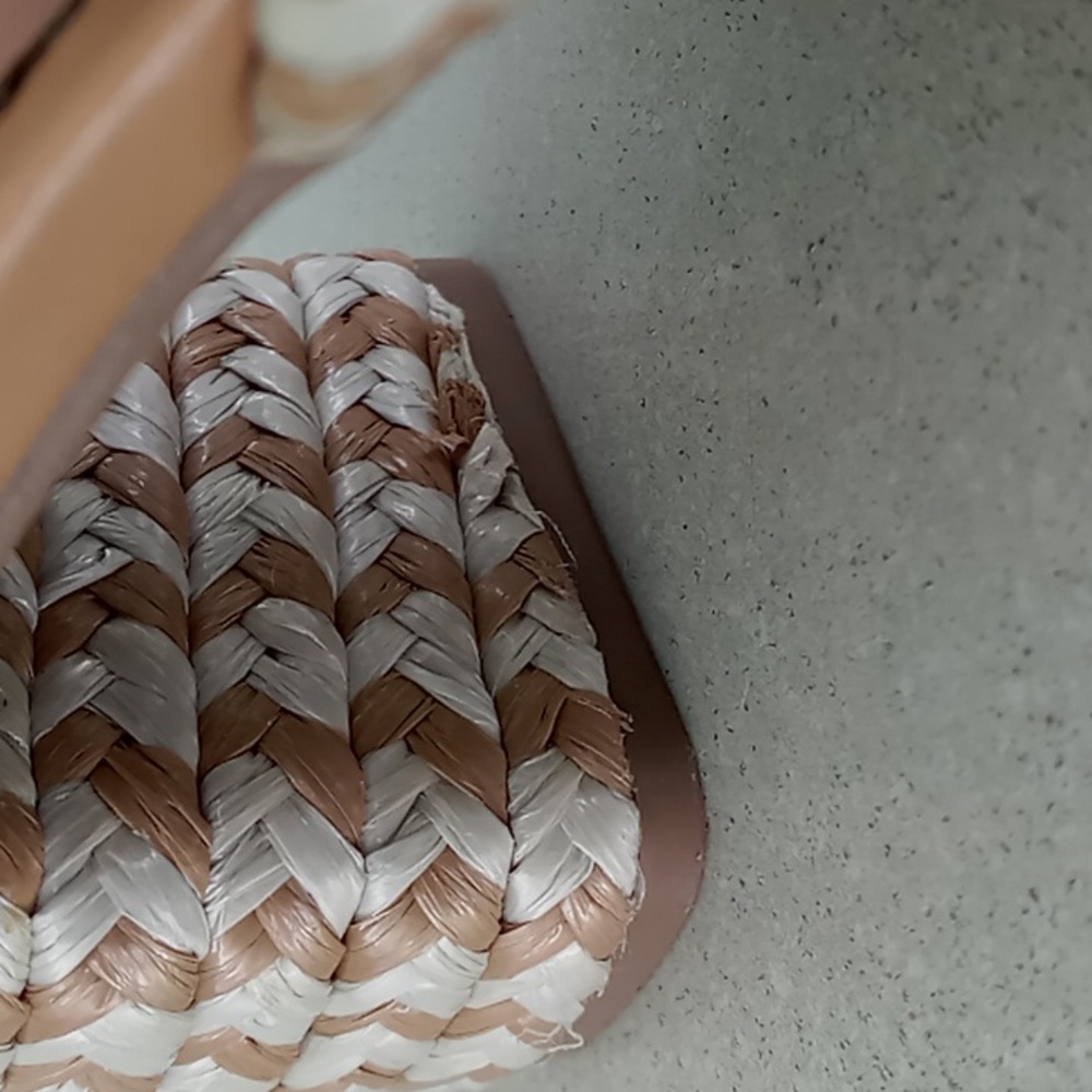 Universal Thread Shoes - Picture 4 of 5
